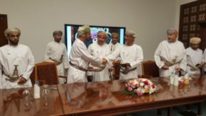 لتطوير البحوث العلمية: اتفاقية تعاون بين مكتب حفظ البيئة وجامعة نزوى