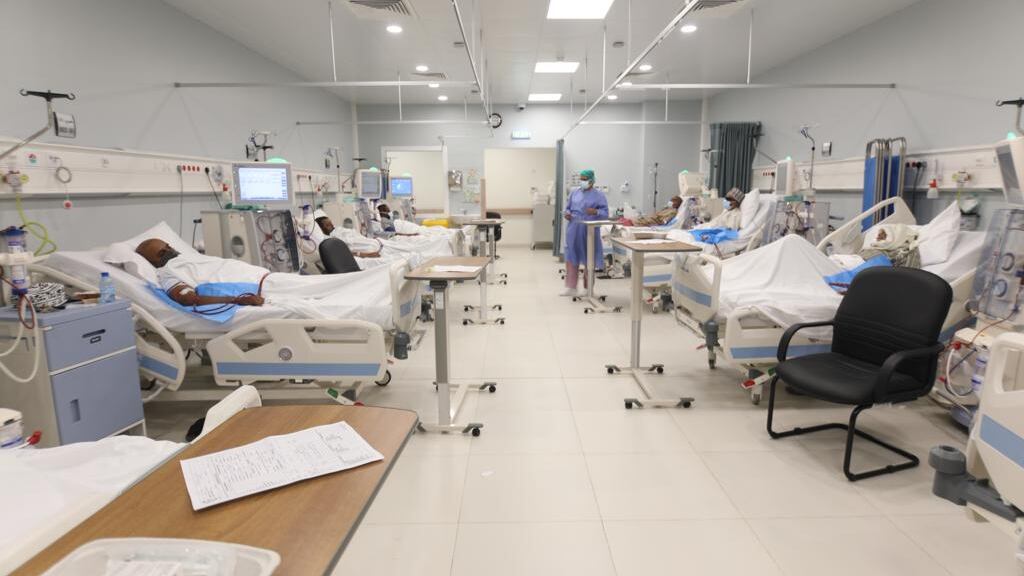 تشغيل مركز غسيل الكلى بالعامرات بكامل طاقته الاستيعابية