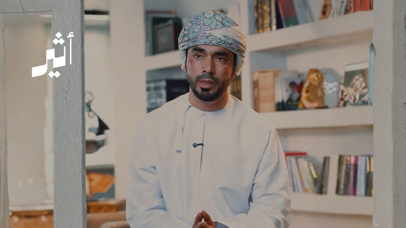 أصعب رحلة طيران شراعي خاضها محمد الهطالي لإنقاذ مفقود في ولاية الحمراء