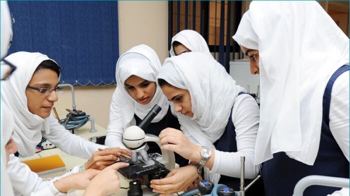 د. رجب العويسي يكتب: كيف يبني التعليم مفاهيم القيمة الاقتصادية في الاجيال؟