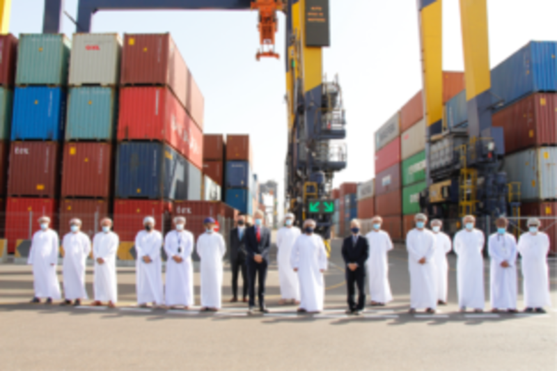 وزير النقل يقف على عدد من المشاريع في الباطنة