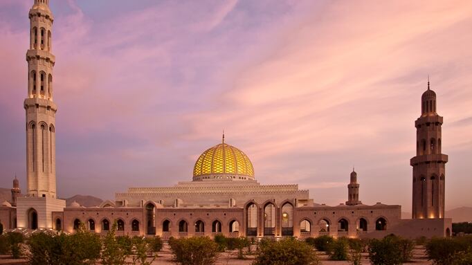 بجانب دولتين أجنبيتين: السلطنة الدولة الأكثر أمانًا للسياحة لـ 2019