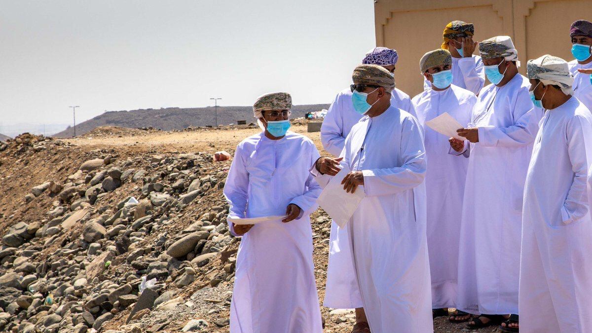 بالصور: وزير الإسكان في مدينة لوى الجديدة