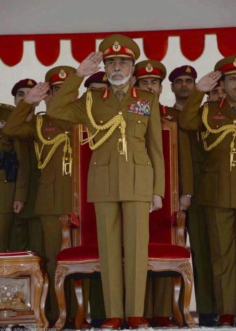 “مولاي: طابور قواتكم المسلحة جاهز”  شاهد الإطلالة البهية لجلالة السلطان في العرض العسكري خلال 6 سنوات