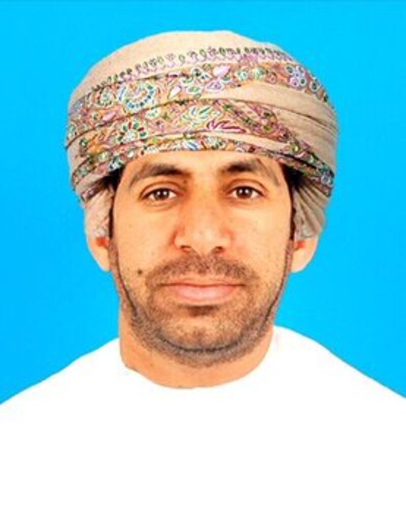 تحدثت عنه وسائل إعلام عالمية: دكتور عُماني يكتشف فطرًا جديدًا لأول مرة على مستوى العالم
