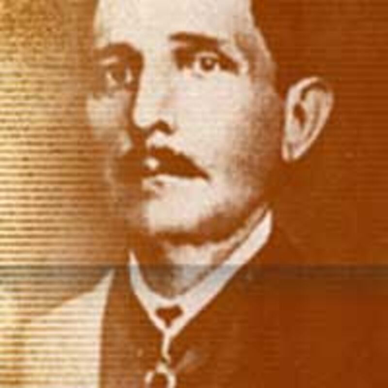 الكاتب والصحفي العربي حكمت شريف والدعم الذي لقيه من السلطان العُماني وابنه
