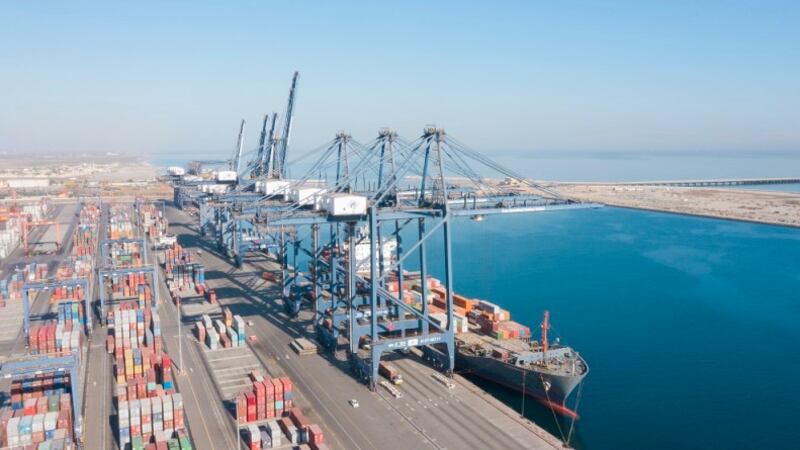 أكثر من 320 مشروعًا في “مدينة صحار الصناعية”