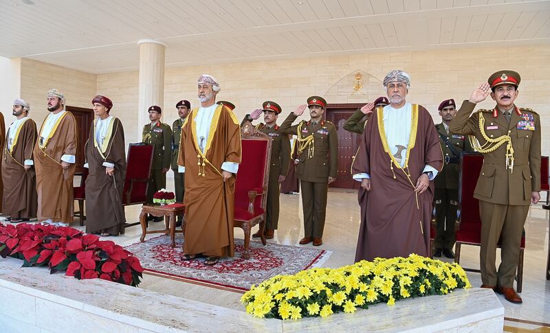 بالصور: جلالة السلطان المعظم يشمل برعايته العرض العسكري
