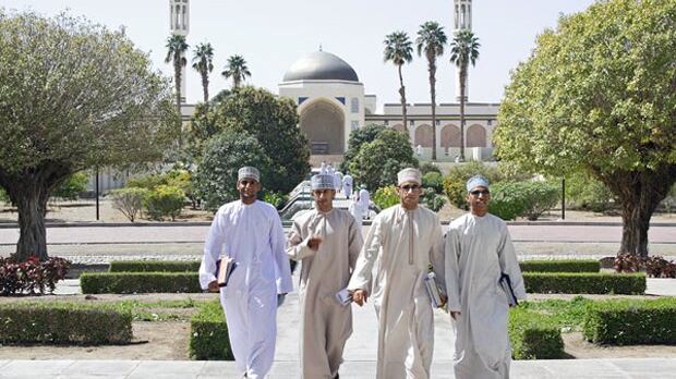 كيف تسهم الجامعات في تنمية المحافظات؟