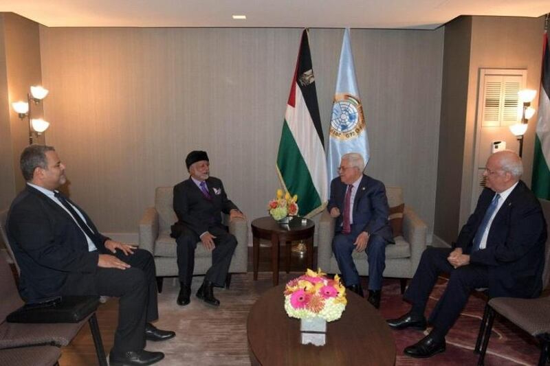 بالصور: بن علوي يلتقي بعباس ويؤكد: ندعم القضية العادلة للشعب الفلسطيني