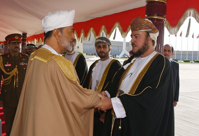 محفوفًا برعاية الله: جلالة السلطان يغادر إلى مملكة البحرين