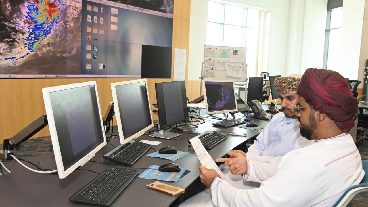 بعد التنبيه بغزارة الأمطار: تفعيل لجان للتعامل مع الحالة المدارية