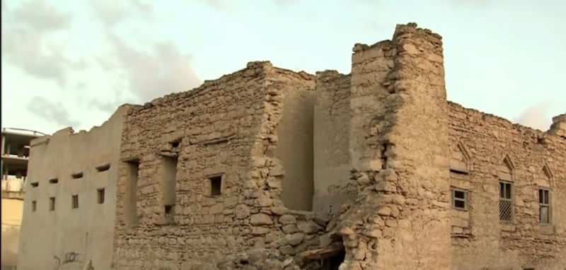 بيوتٌ أثريةٌ في ظفار…وباحثان يوضحان أهمية ترميمها