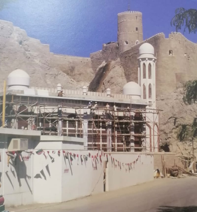 يصلي فيه السلطان وأسرته ورجال الدولة: ماذا تعرف عن “مسجد الشهداء”؟