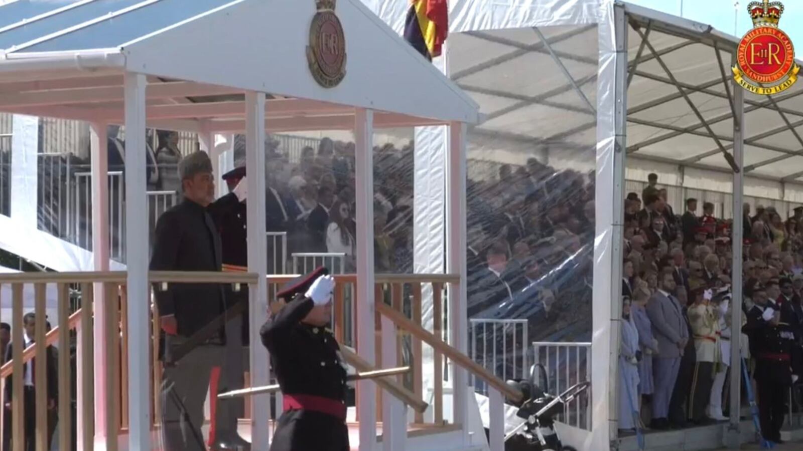 جلالة السلطان يرعى تخريج ضباط من ساندهيرست العسكرية