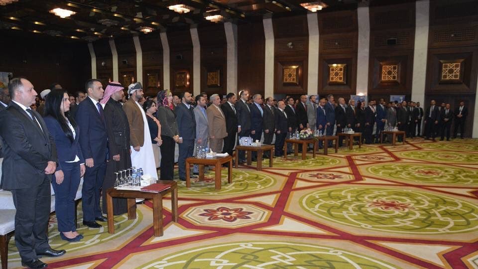 من مسقط إلى بغداد.. رحلة “اللاعودة” عادت بعناقٍ وقُبَل