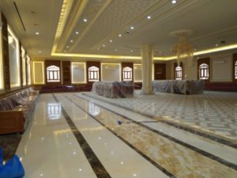 صُمّم بأحدث المستويات: قريبًا، وزير المكتب السلطاني سيفتتح المجلس العام لبركة الموز