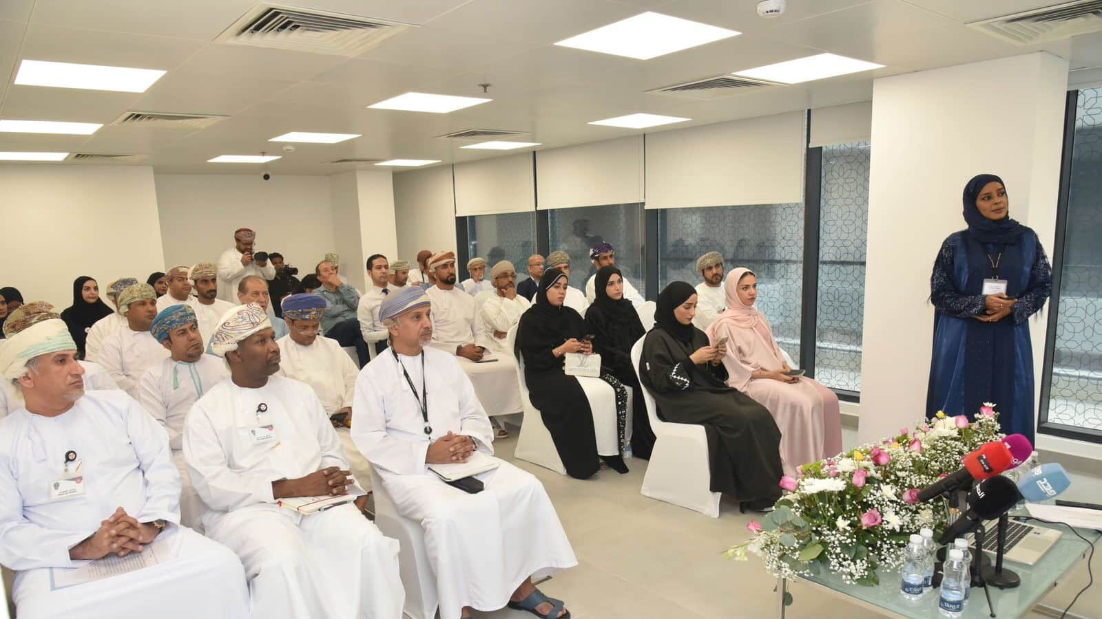 فروع بنك مسقط واجهة رئيسية تترجم رؤية البنك “نعمل لخدمتكم بشكل أفضل كل يوم”