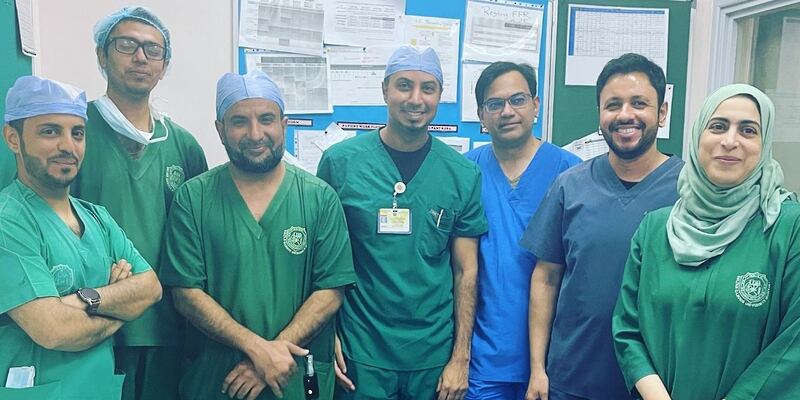 فريق طبي من مستشفى جامعة السلطان قابوس ينجح في علاج مرض نادر