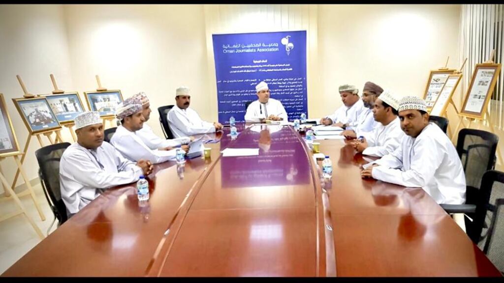 اعتماد 42 عضوية جديدة: أسرة “الصحفيين العمانية” تتوسع