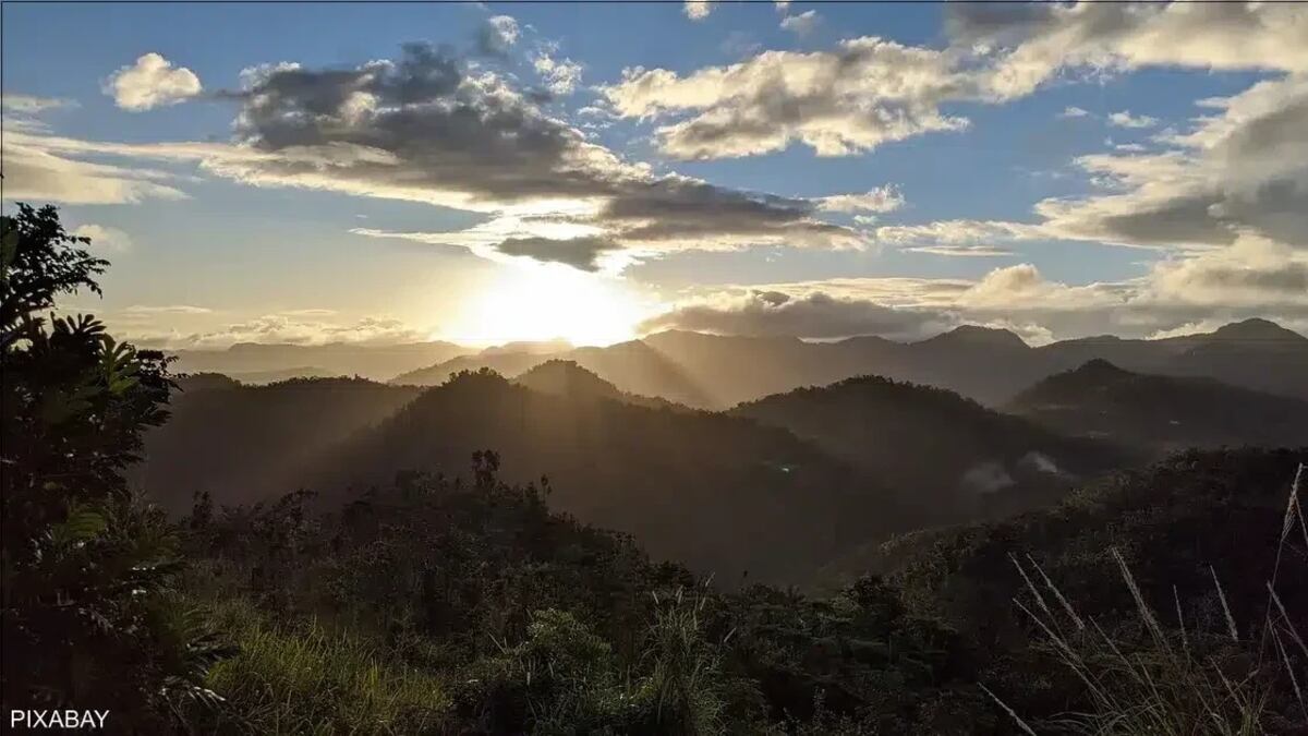 غدا الجمعة يوم مميز فلكيًا؛ فماذا سيحدث فيه؟