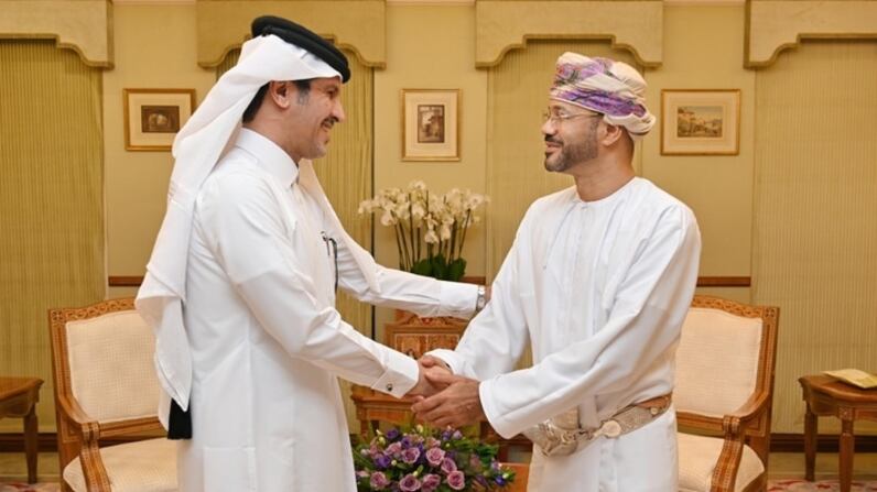 السيد بدر يودّع السفير القطري