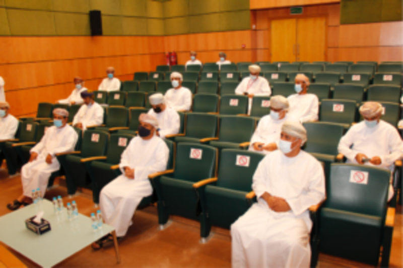 وزير النقل يقف على عدد من المشاريع في الباطنة