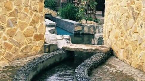 بالفيديو والصور: تحويل فلج من الجفاف إلى واحة سياحية