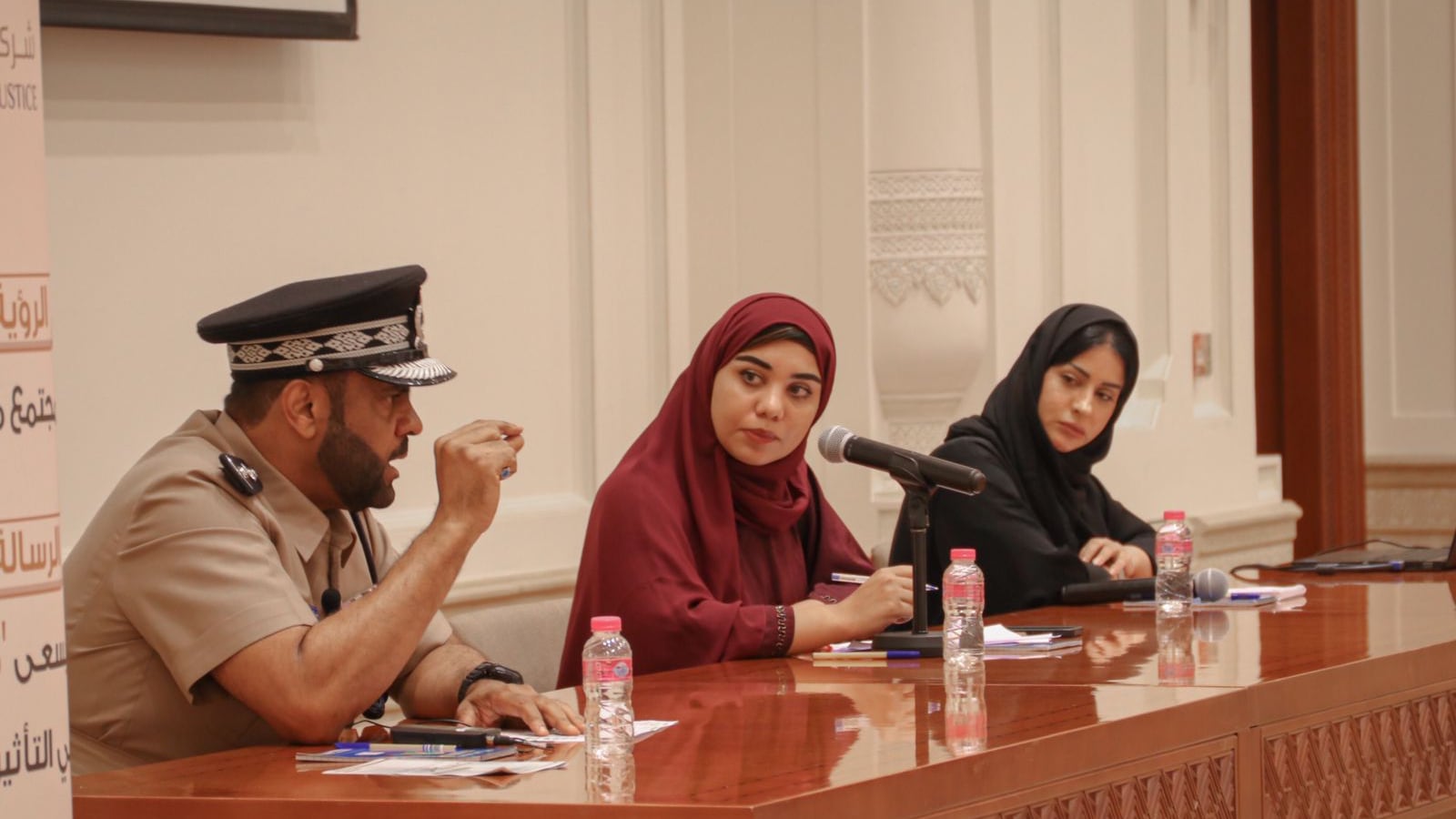 جلسة توعوية حول “إدمان المخدرات بين الحبس والعلاج”