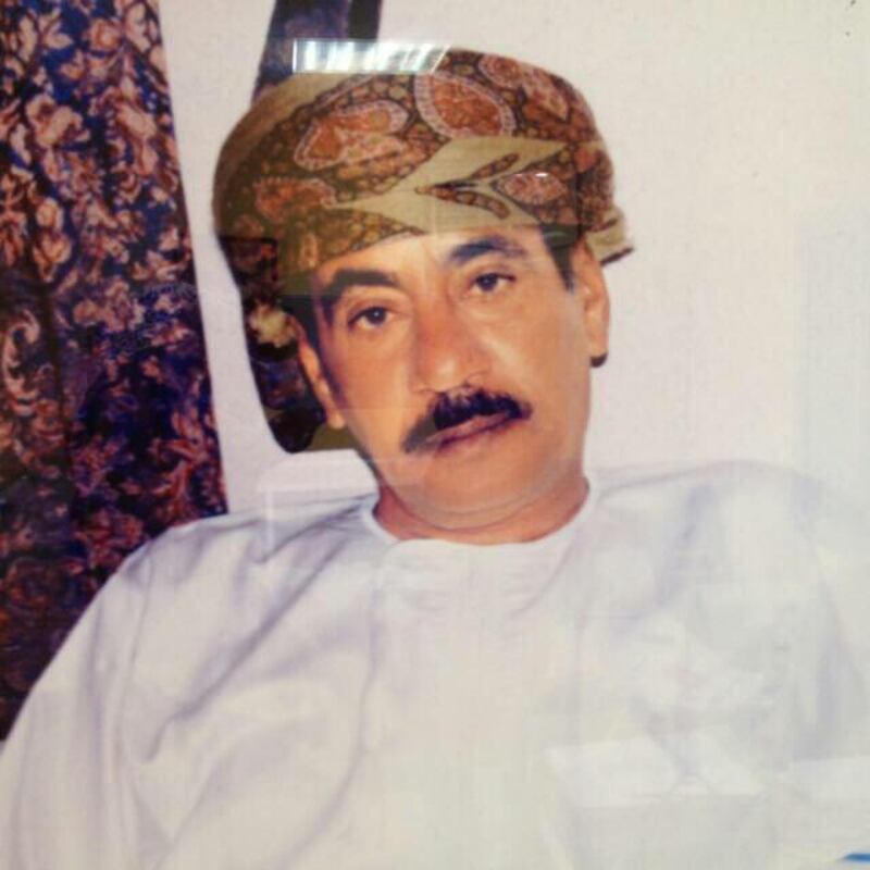 قصته يحكيها ابنه: العُماني الذي ساعد اليابانيين عندما أرادوا تصدير الـ “تويوتا” إلى الخليج