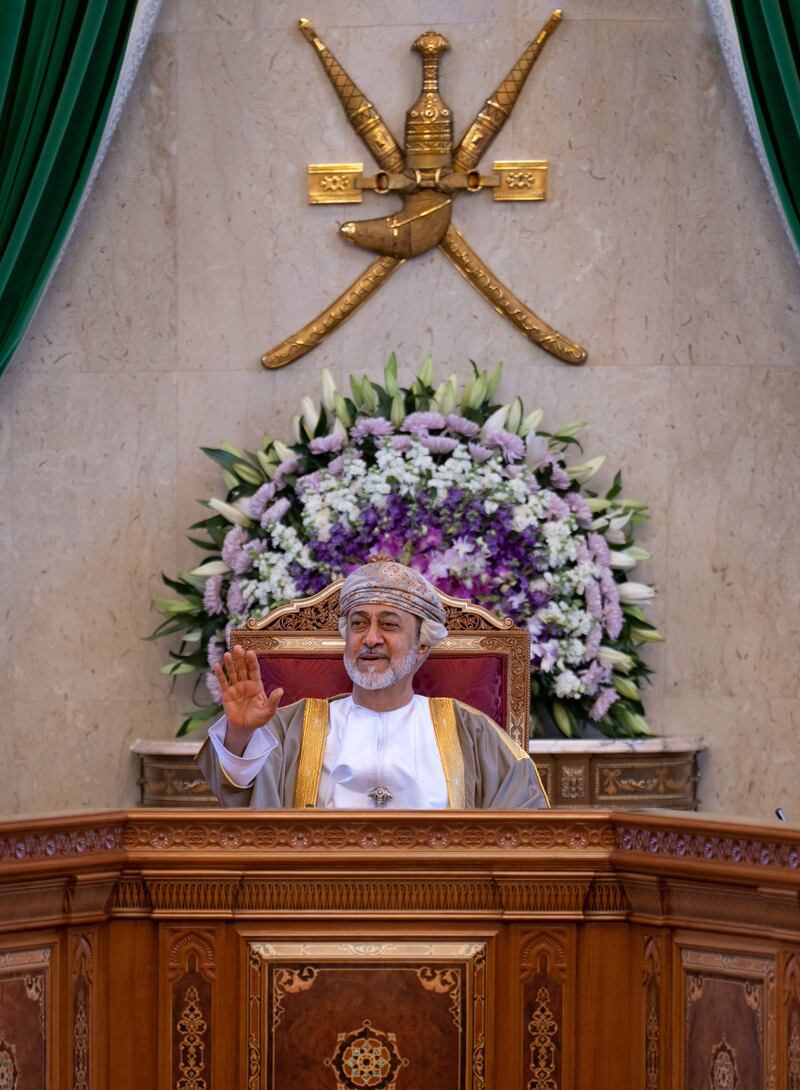 جلالة السلطان يترأس اجتماعا لمجلس الوزراء