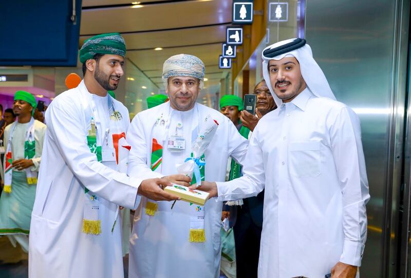 بالصور: مطارات عمان تحتفل باليوم الوطني السعودي الـ٨٩