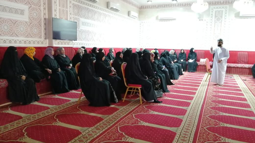 حلقة تُناقِش أسرار السعادة الأسرية