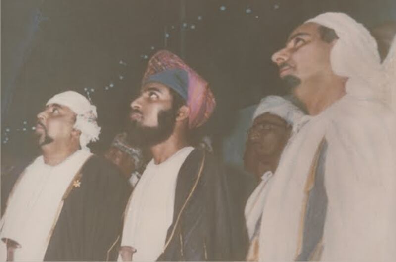 يُعدّ شخصية استثنائية: تعرف على سيرة طارق بن تيمور والد جلالة السلطان