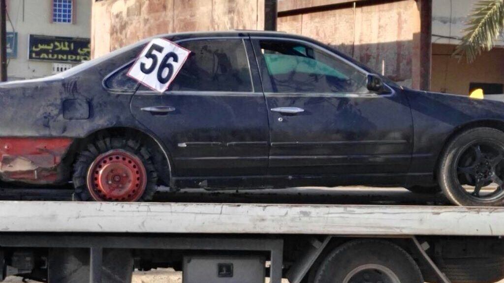 بالصور: مركبات للتفحيط في صحار ومصدر شرطي يوضح