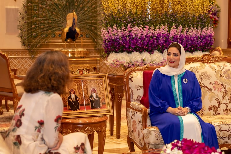 بالصور: السيدة الجليلة تستقبل سفيرة كولومبيا