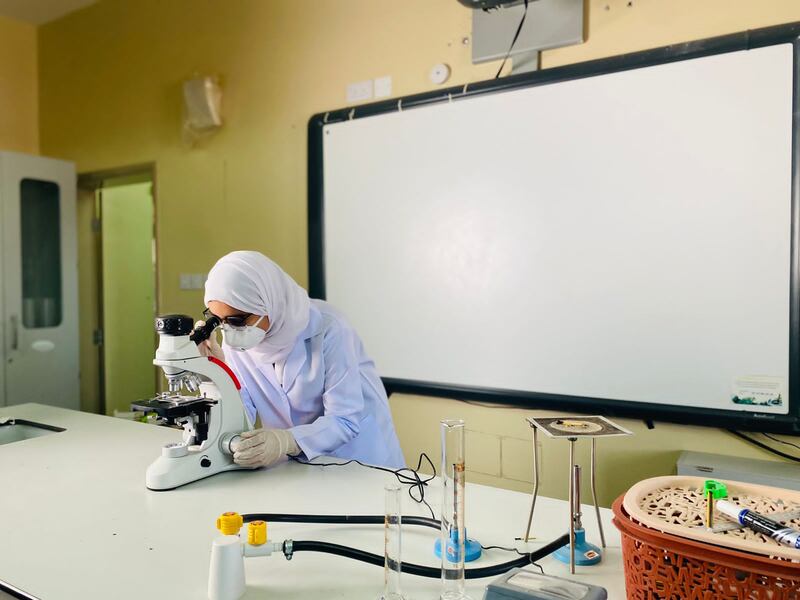طالبتان عمانيتان تحققان إنجازًا في مسابقة عالمية