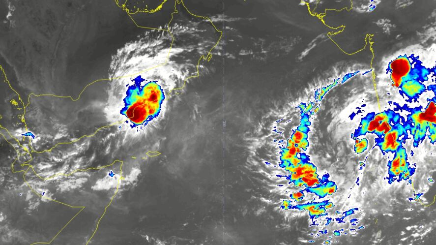 رصد منخفض جوي في بحر العرب