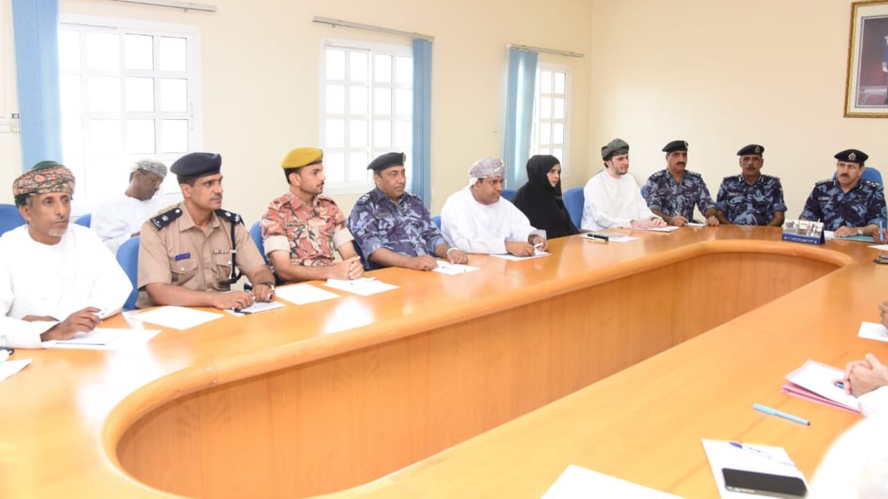 اجتماع في ظفار حول إعصار كيار