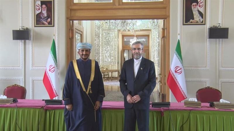 سلطنة عمان وإيران تبحثان التعاون الاقتصادي والاستثماري