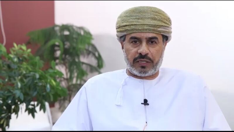 بالفيديو: “ميزان العدالة” وخليفة الهنائي .. في فاصل جديد من “حصِّنْ عقلك”
