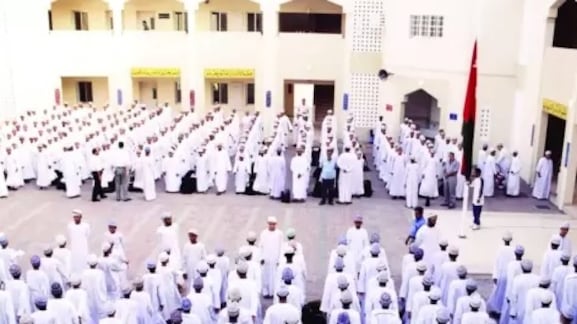 هل أصبحت الرقابة على المدارس ضرورة؟